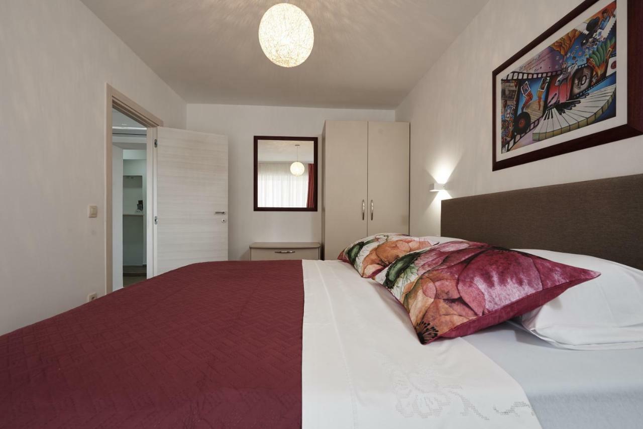 Sunny Side Apartment Trogir Ngoại thất bức ảnh